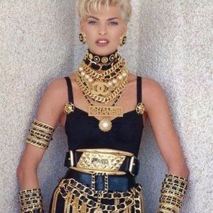 LINDAS EARRINGS FROM CHANEL CAMPAIGN